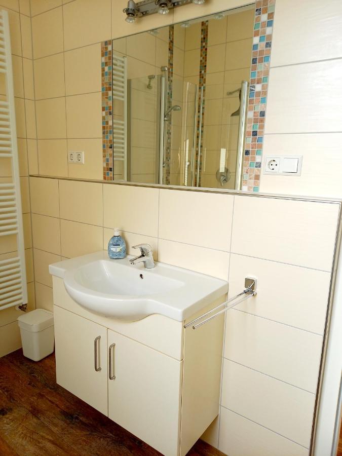 Ferienweingut Gansen / Hochgenuss 1 Apartment Ernst Ngoại thất bức ảnh